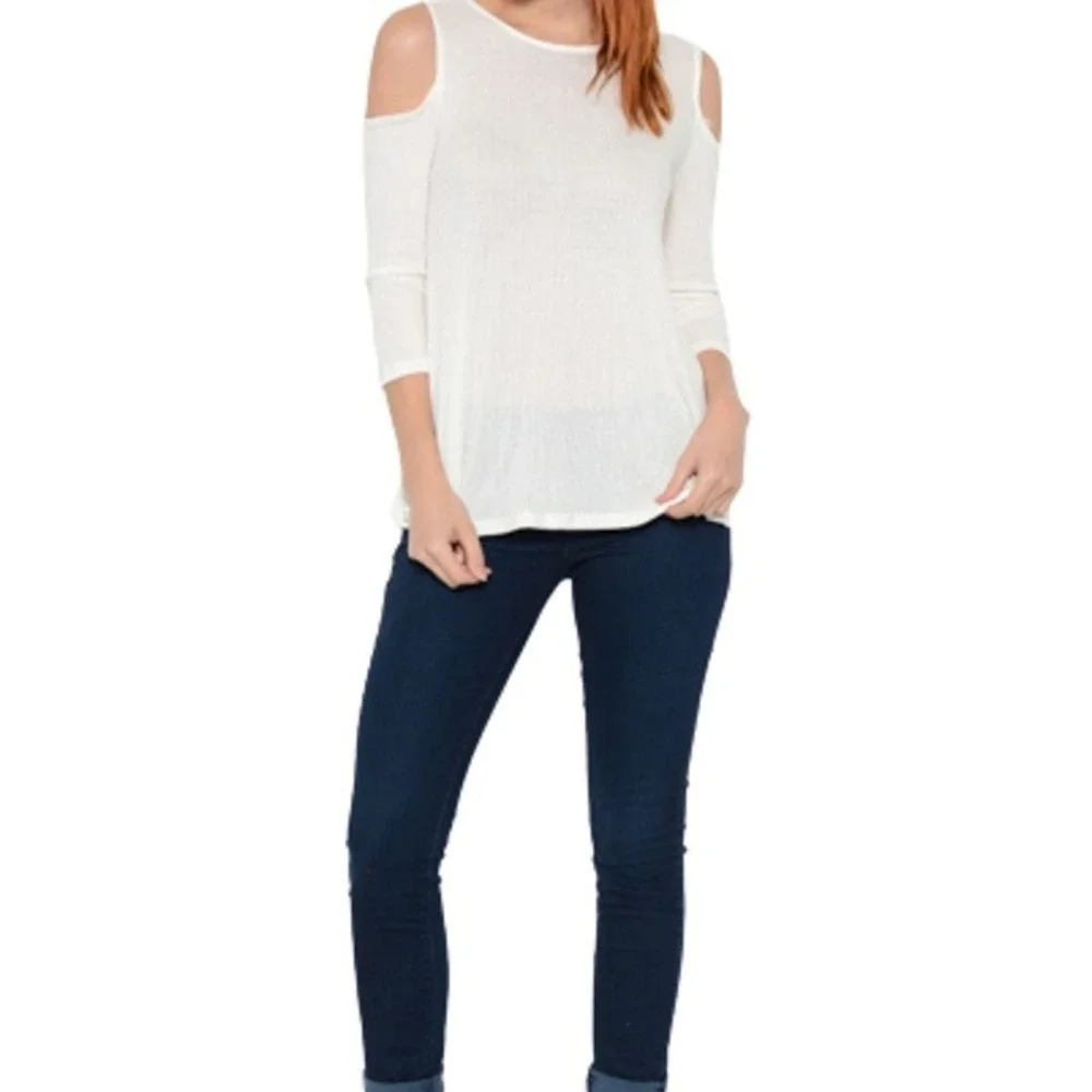 Women's Cold Shoulder Blouse by Heart & Hips Ivory Size Large New With Tags - Picture 7 of 9